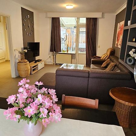 Apartamento Cozy House In Weert Exterior foto